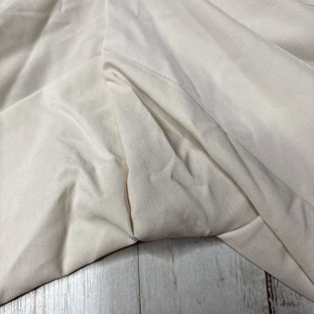 Old Navy Strechtech Lightweight Jogger Womens Cream Cargo Pants 3X & 4X - Picture 12 of 16